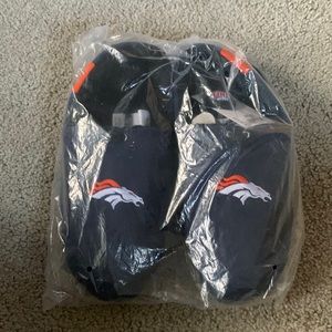 Denver Broncos moccasin slipper brand new still package size 9/10 mens